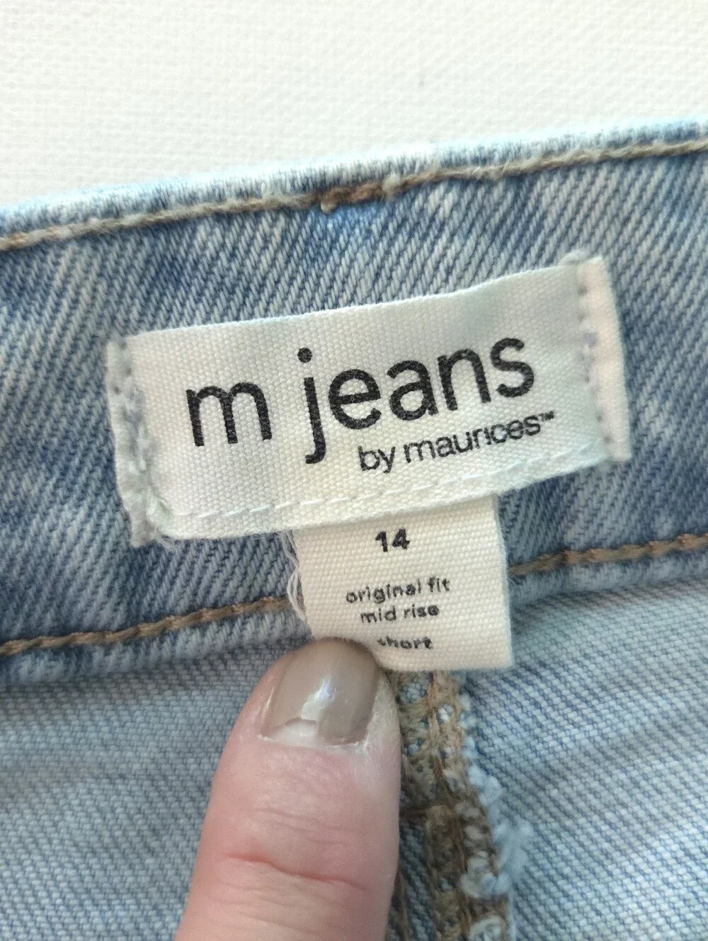 🩵 M Jeans by Maurices Distressed Denim Shorts | Women's Size 14 | Mid Rise